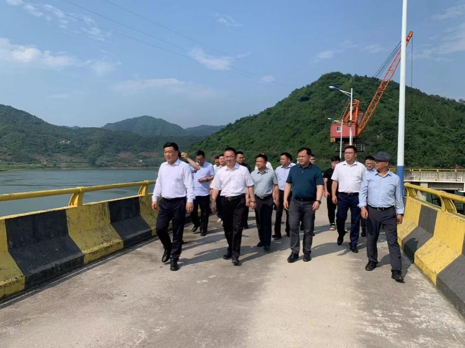 走基层、找问题、提对策、破难题、促发展 ——集团党委副书记陈克军来我司湘西区域考察调研